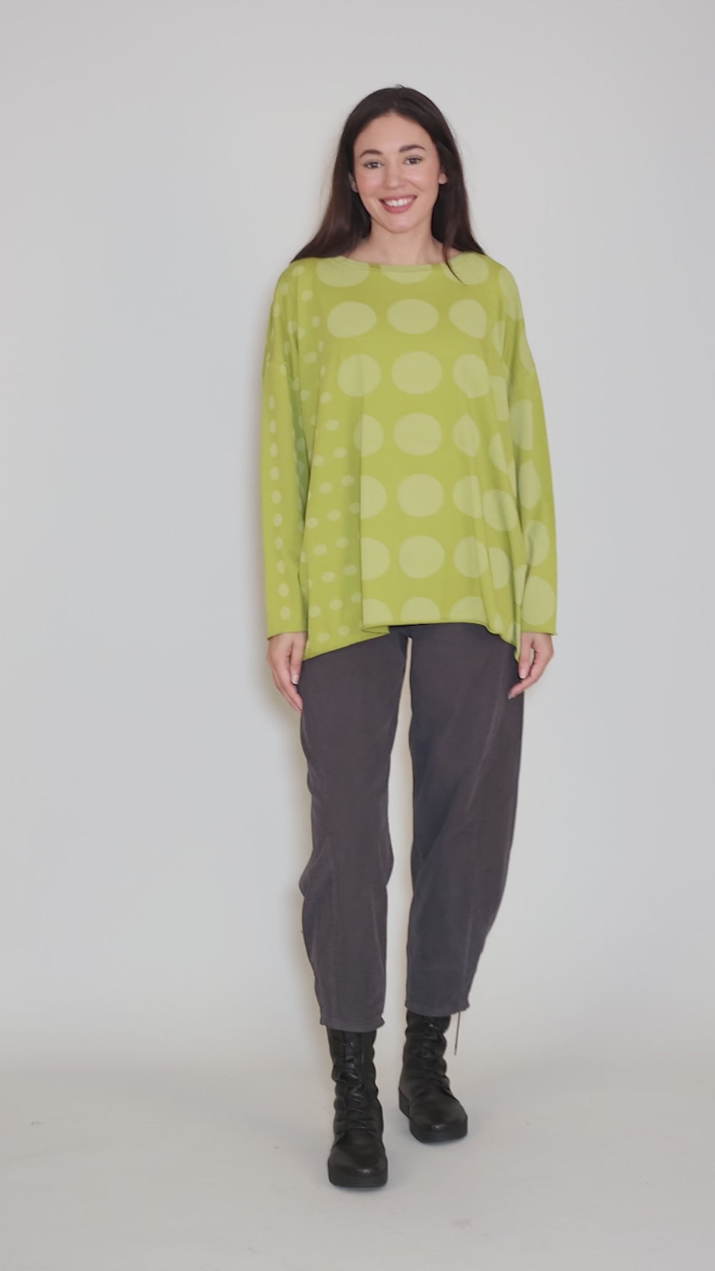 Circles Tee, Pea Angle 5