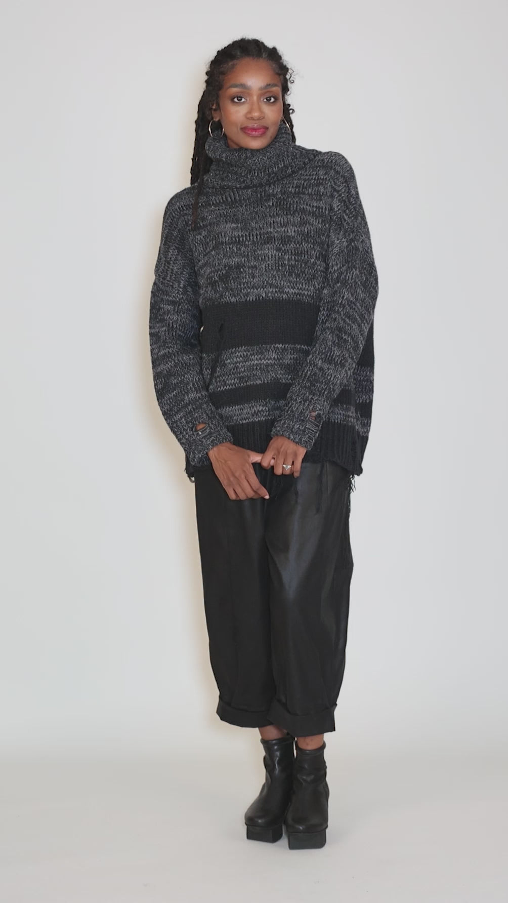 Grano Sweater, Black/Gray Angle 5