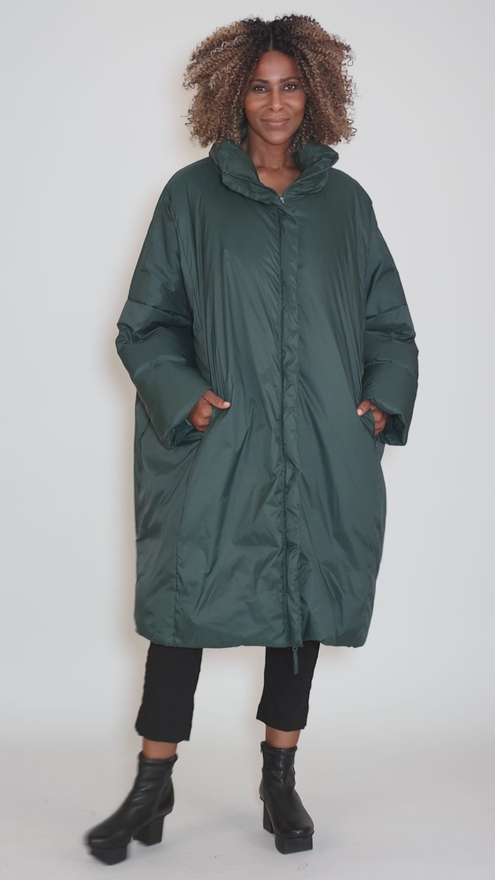 Envelope Oversized Puffer, Forest Angle 5