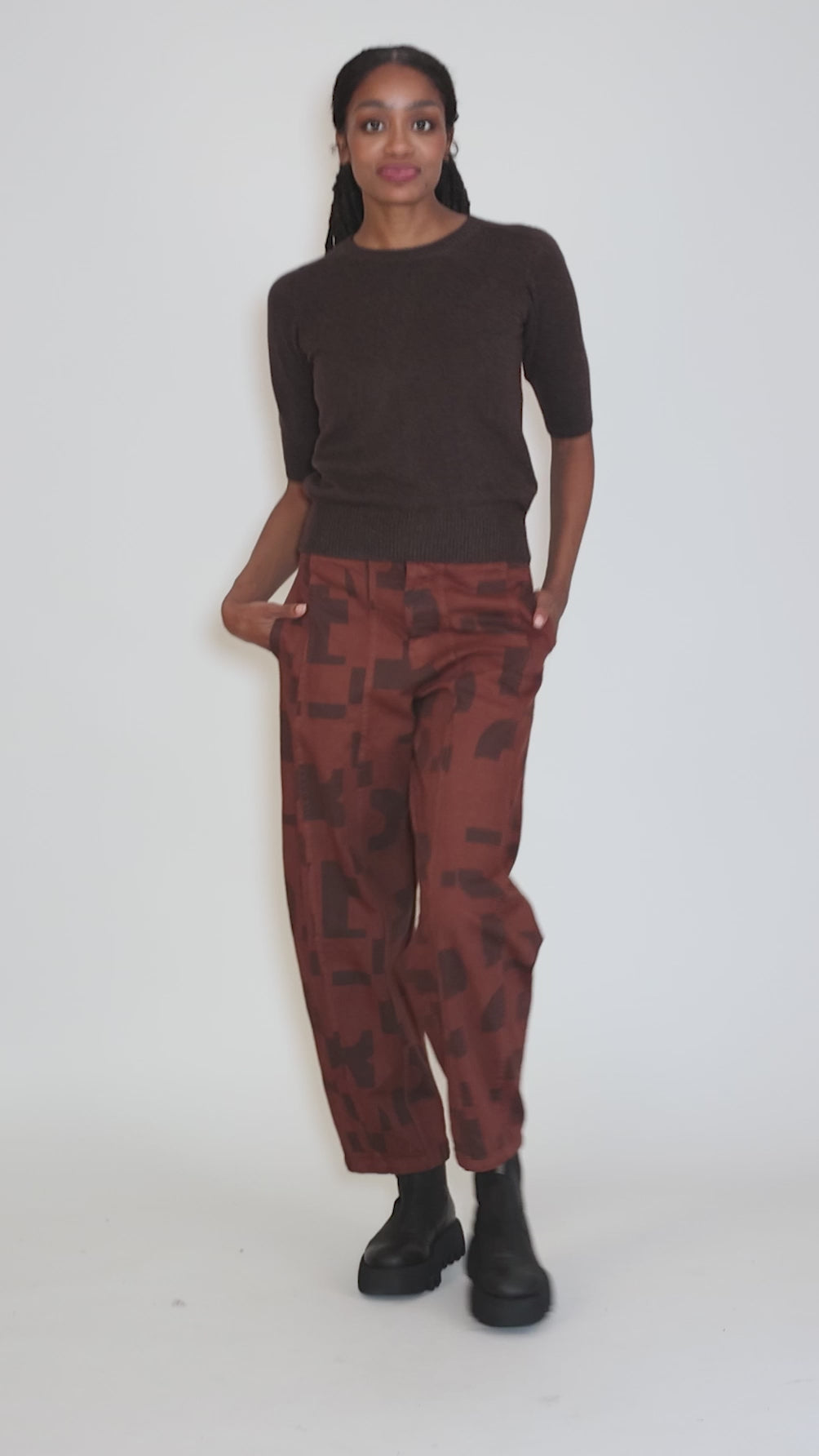 Ada Cashmere, Dark Brown-Black Angle 5