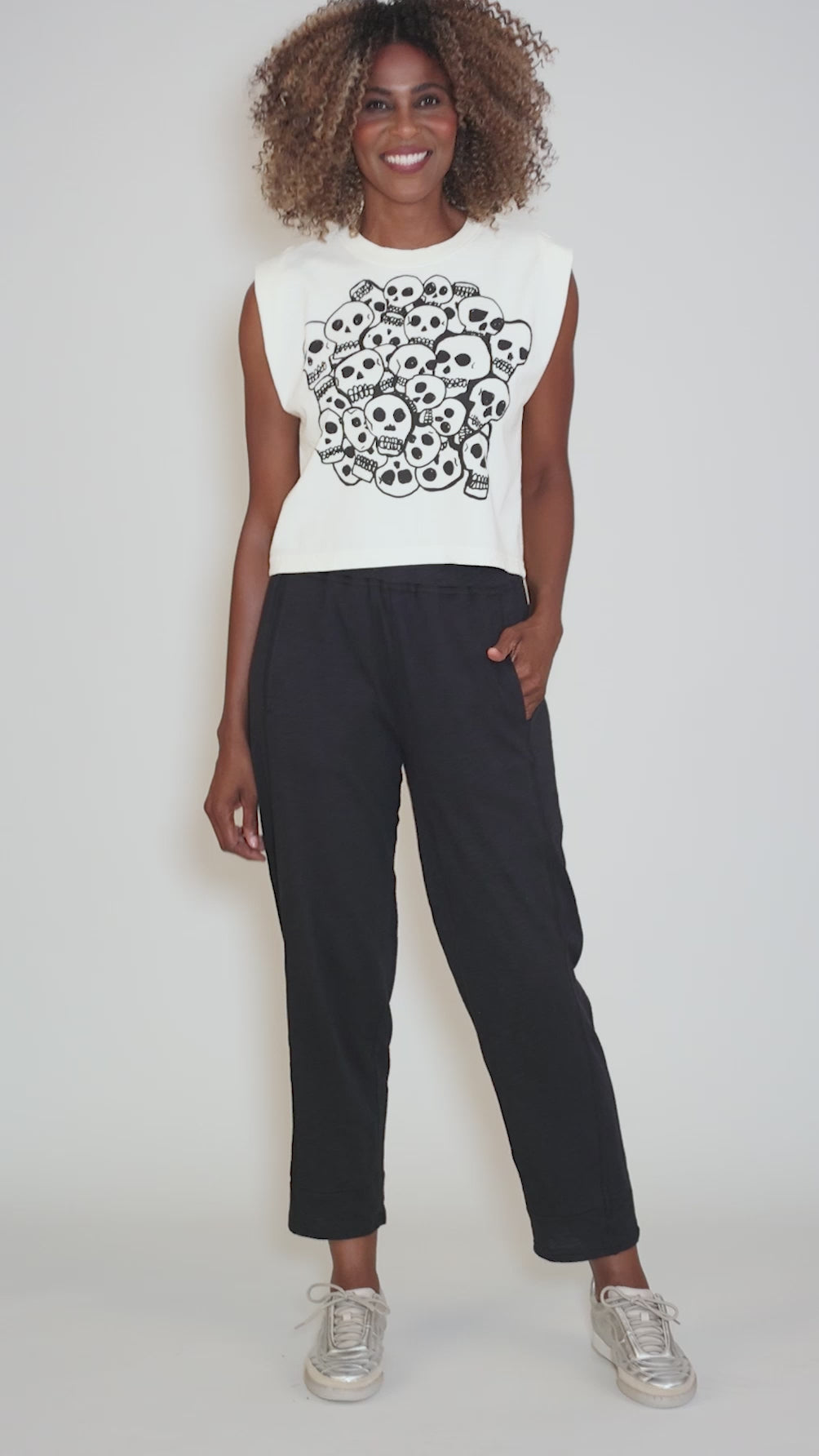 Skulls Joan Muscle Tee, Off White Angle 5