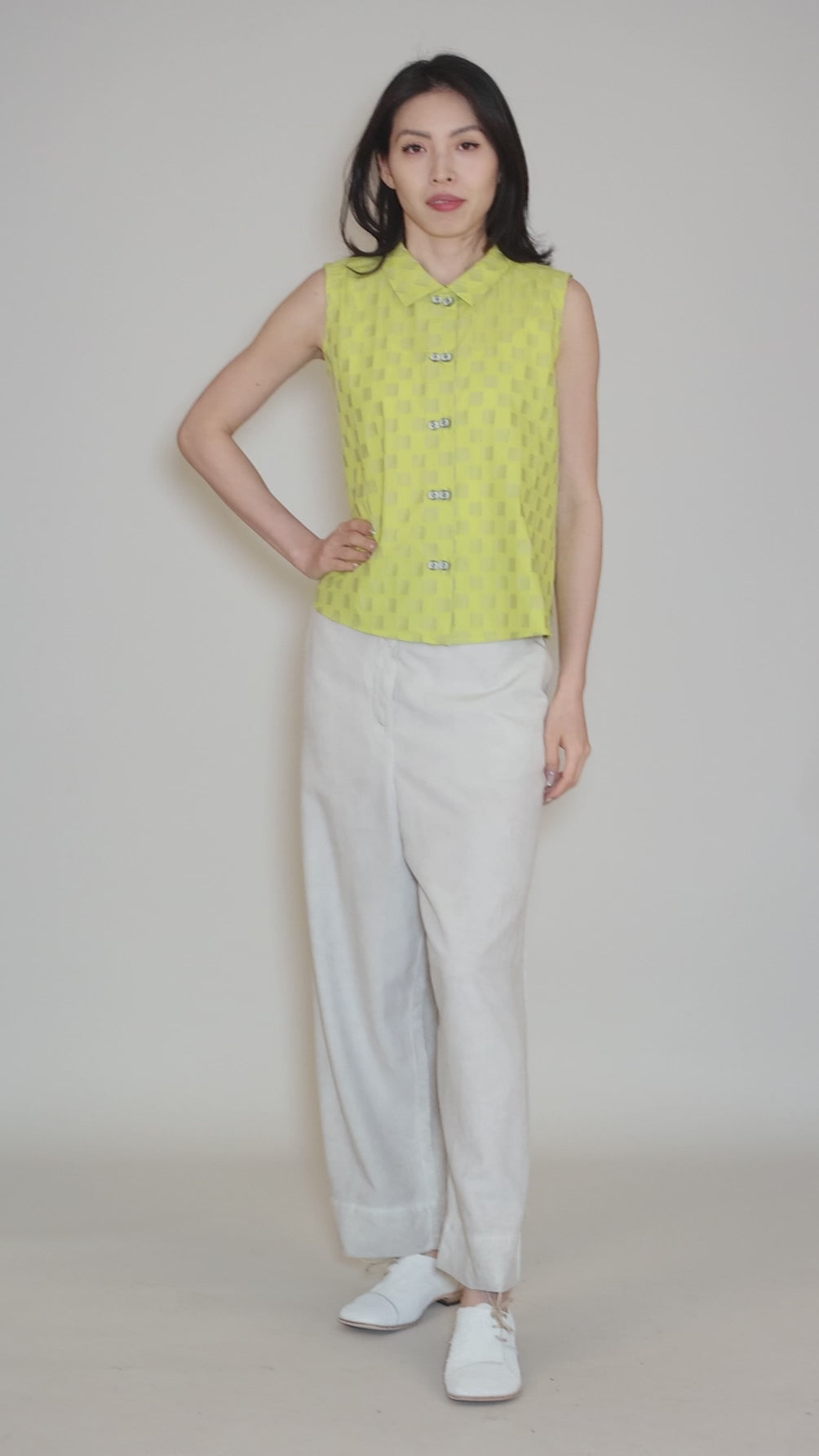 Chess Cotton S/L Twinbutton Top, Yellow Angle 5