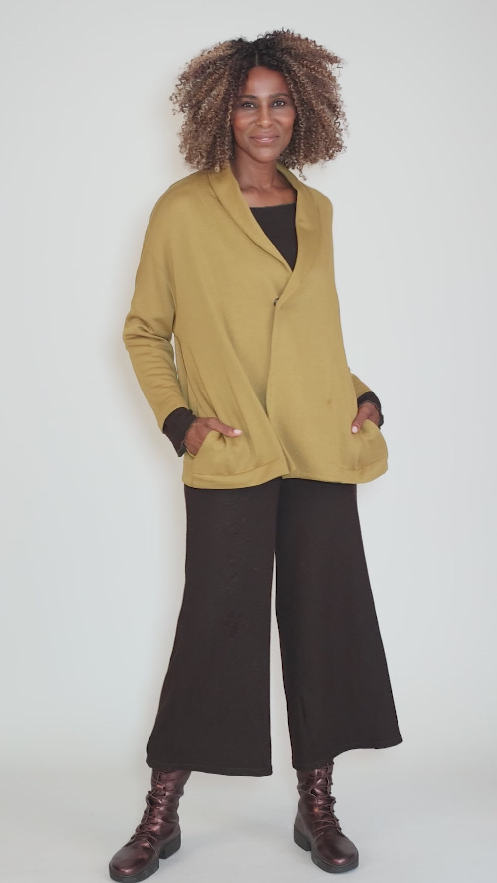 Cassidy Cardigan, Ambra Angle 5