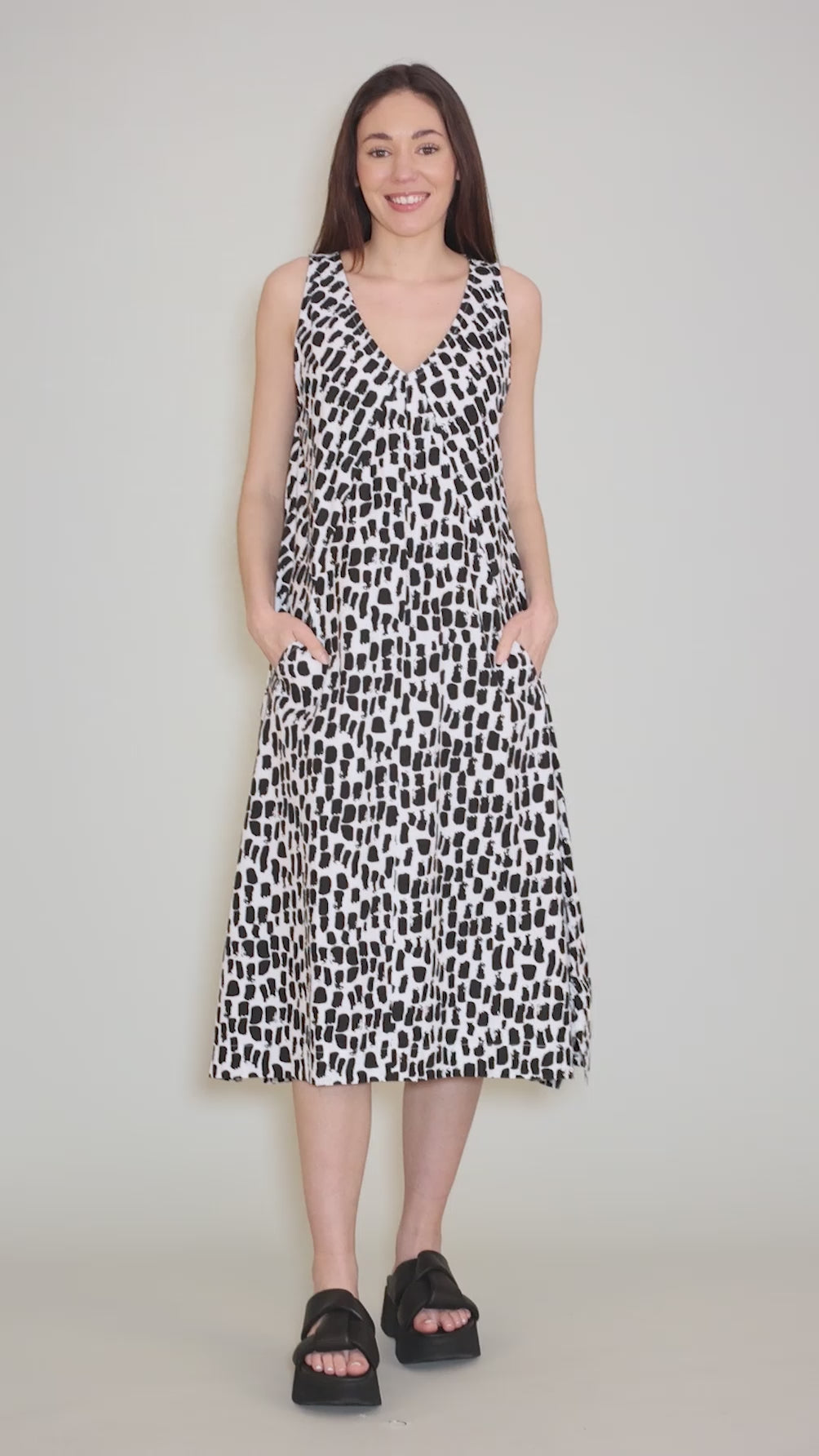 Folly Dress, Meko Black/White Angle 5