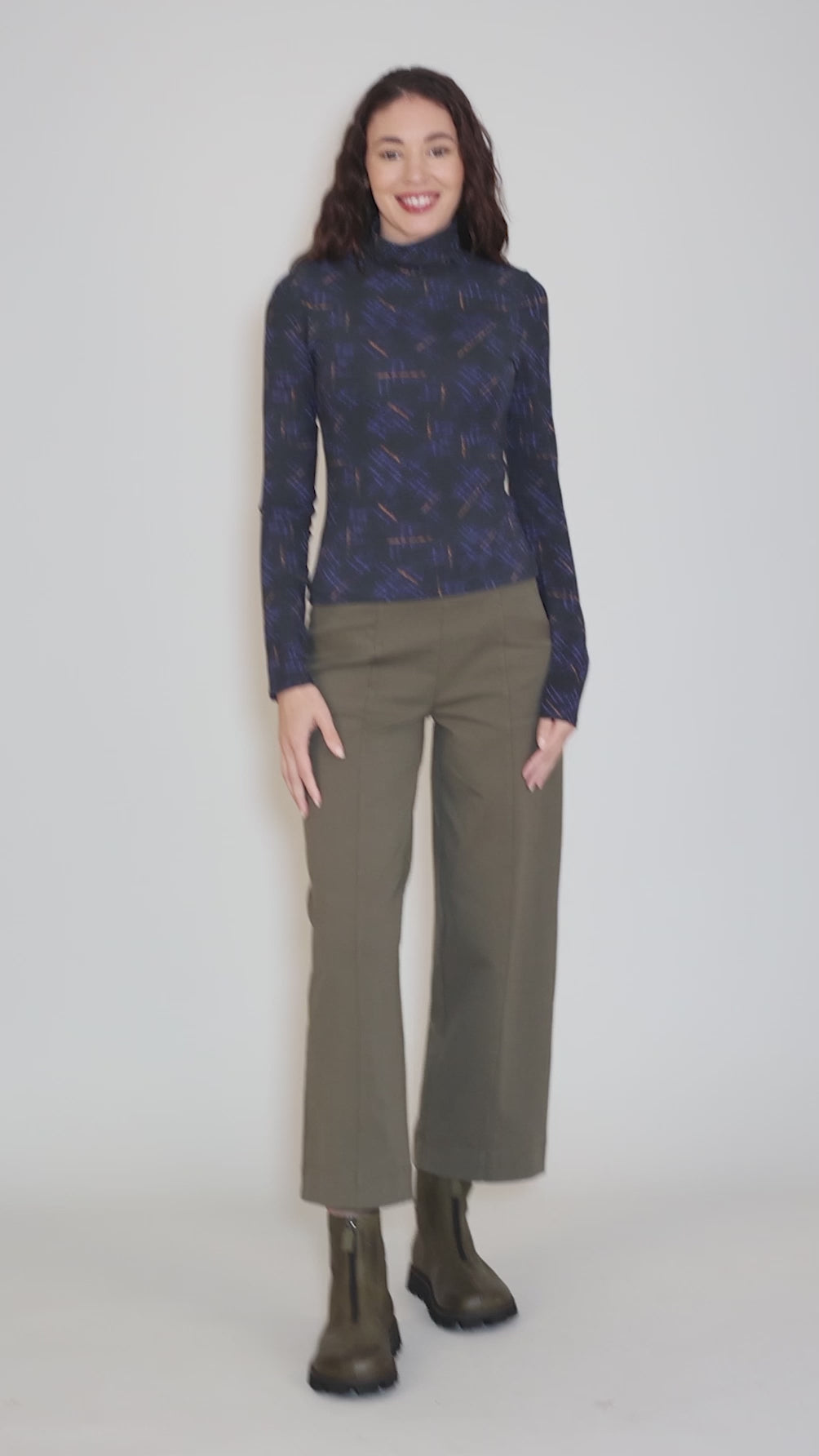 Raya Tneck, Saffron Stitch Print Angle 5
