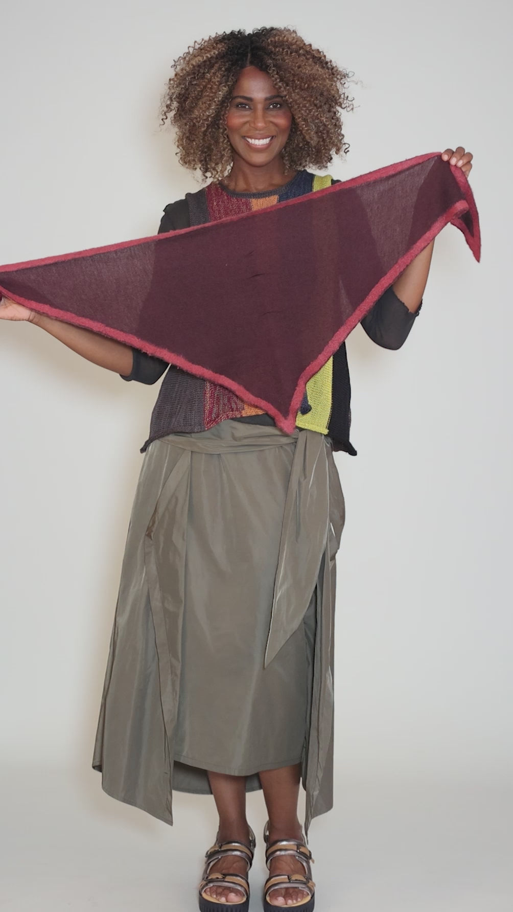 Felted Border Bandana, Ruby/Bark Angle 3