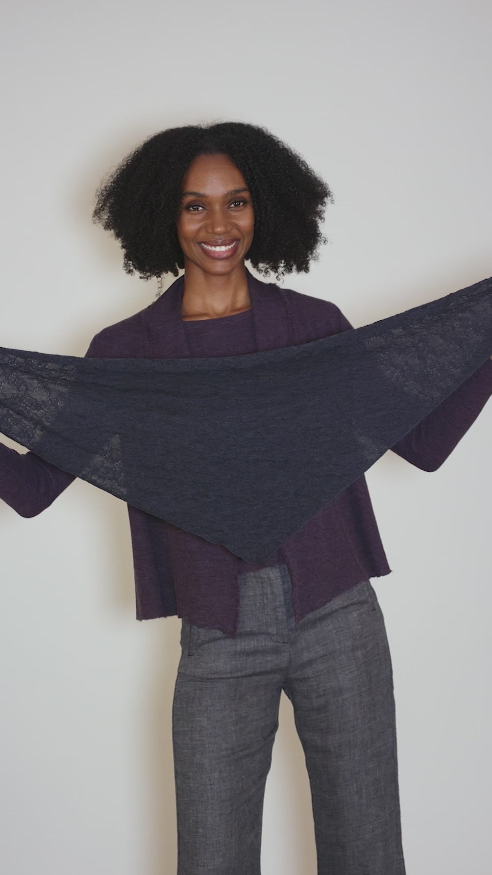 Bubble Wool Kerchief, Midnight Blue Angle 3