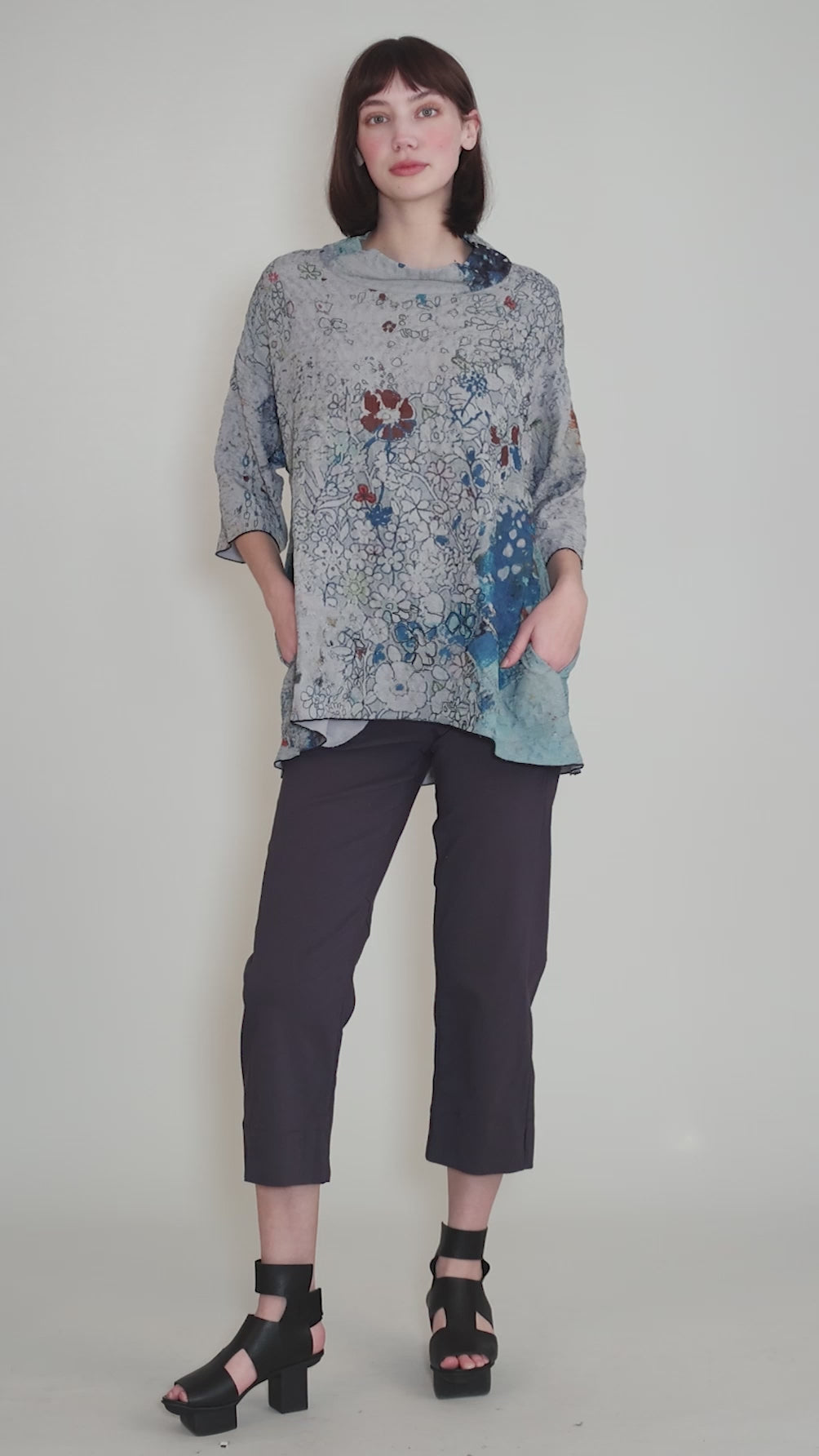 Short Mockneck Tunic, Gray/Rust Angle 5