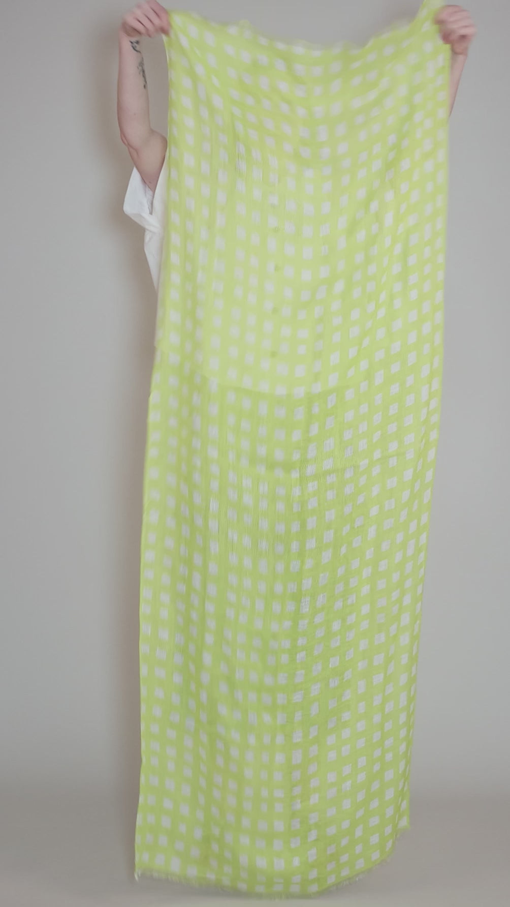Blocks Print Linen Scarf, Lime Angle 3