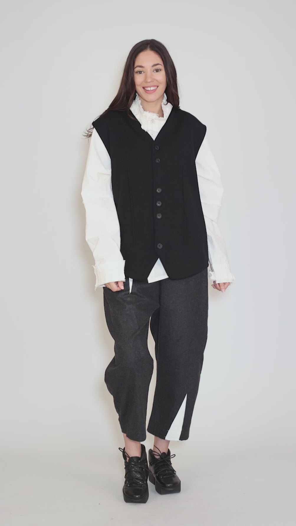 Humo Boiled Wool Vest, Black Angle 5