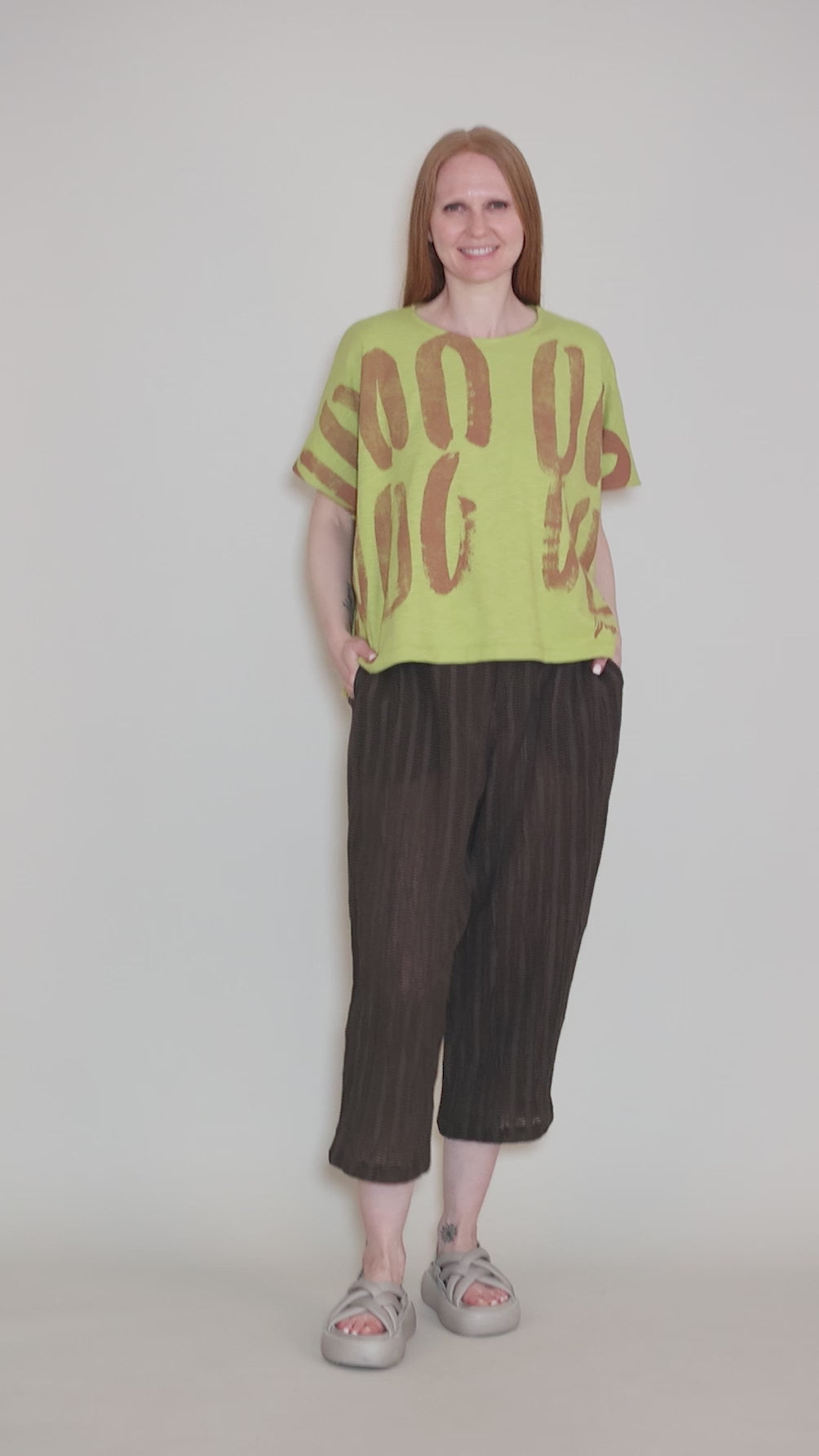 Abstract Print Tee, Kiwi/Rust Angle 5