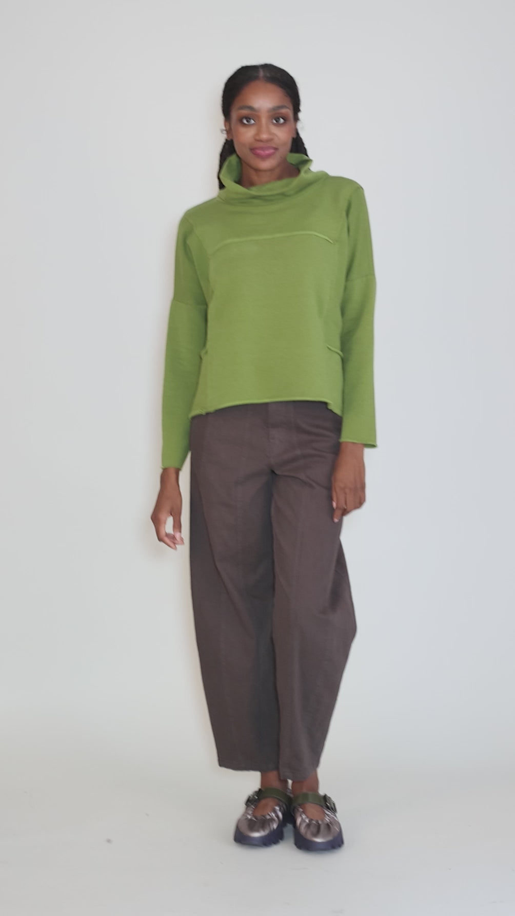 Dimensional Seam Sweatshirt, Pistachio Angle 5