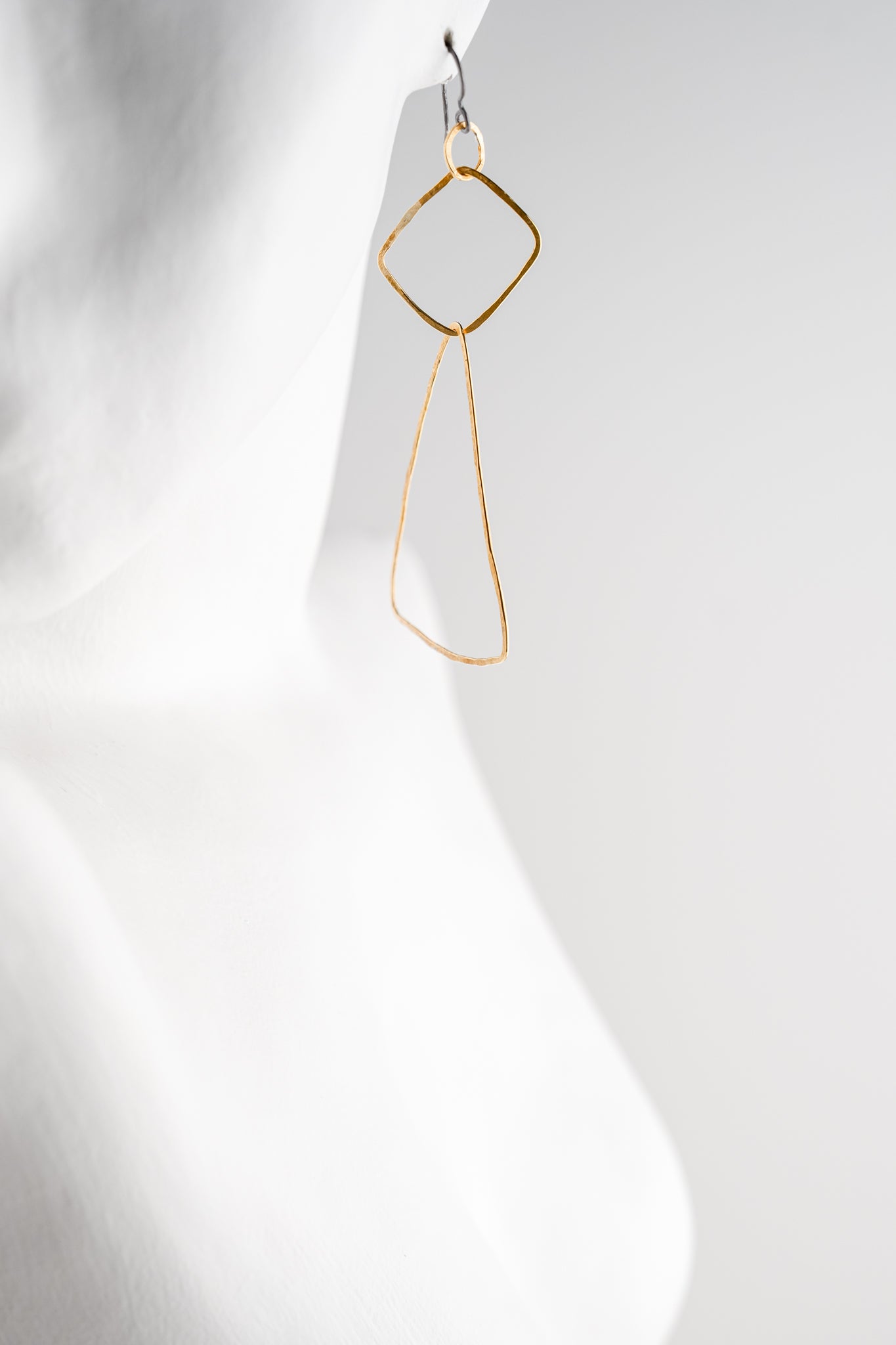 Red I Jewelry Big Geo Earrings Gold 