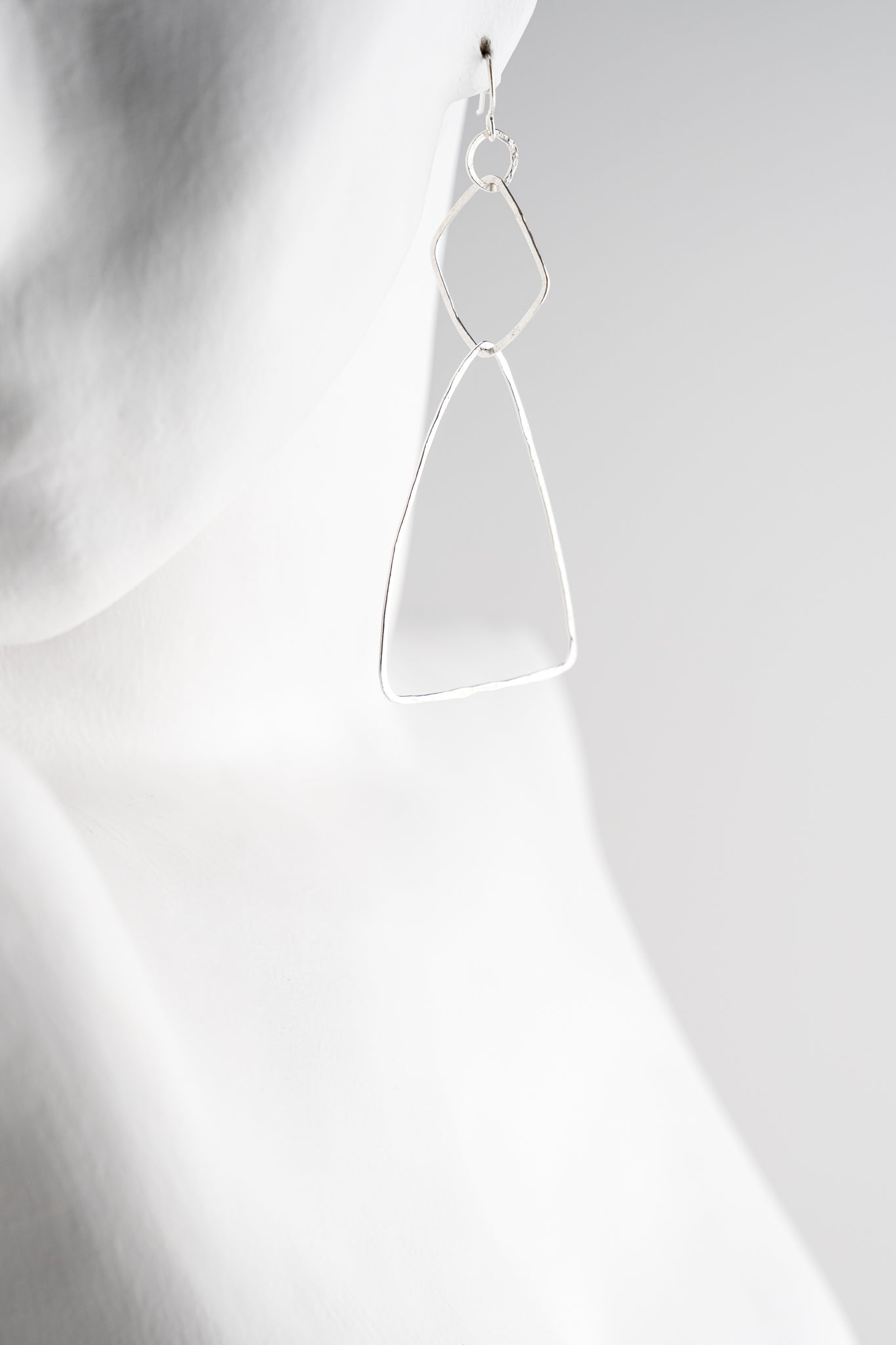 Red I Jewelry Big Geo Earrings Bright Silver 