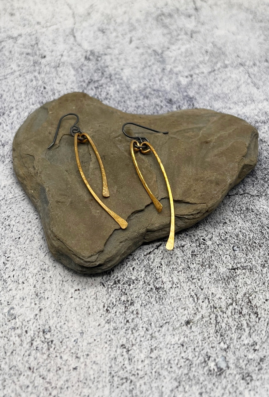 Red I Jewelry Swoop Earrings, Gold 