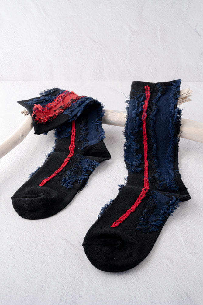 Moyuru Fringe Detail Socks, Navy and Red 