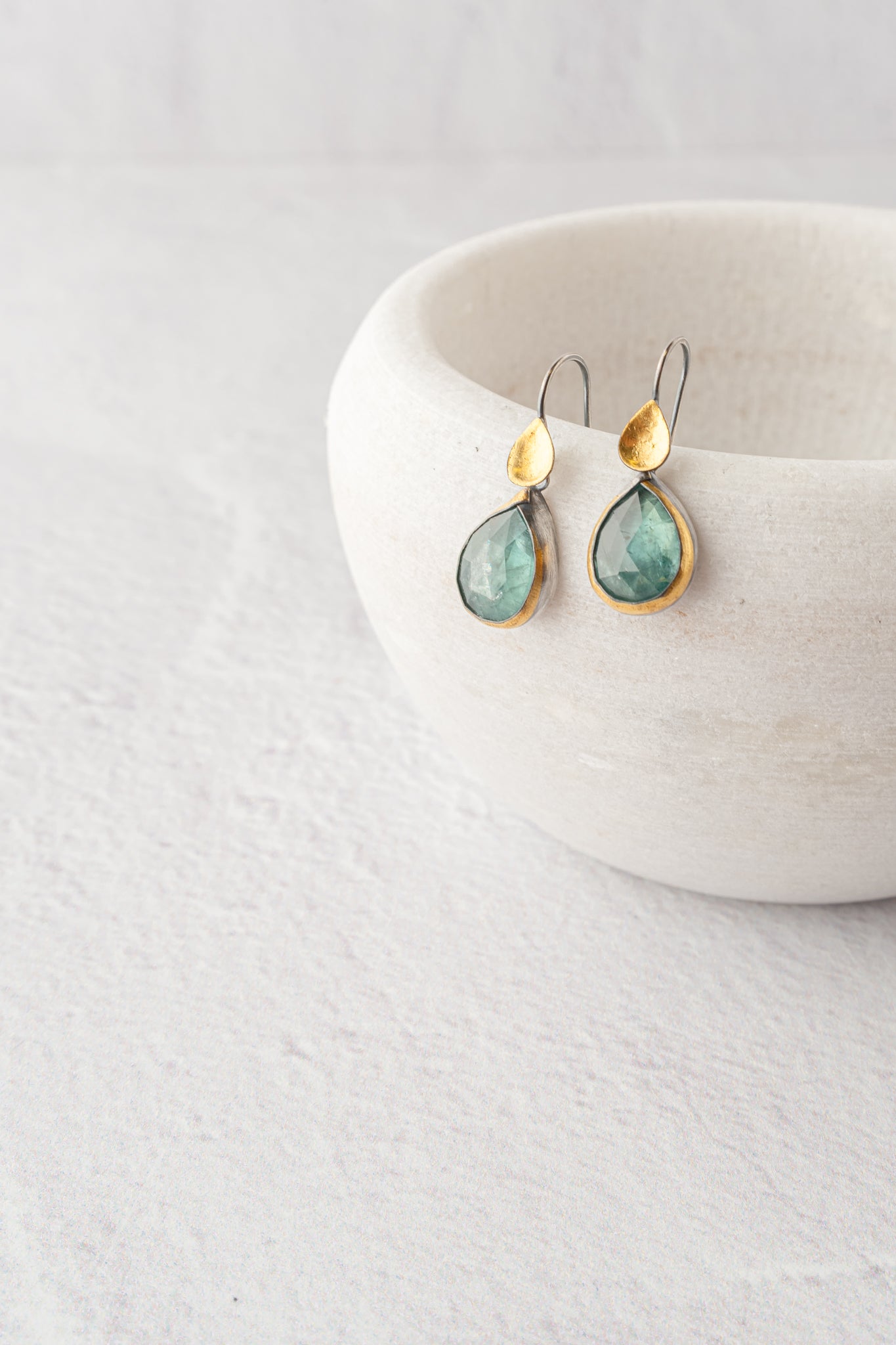 Austin Titus Studio Teardrop Dangle Earrings, Green Kyanite 
