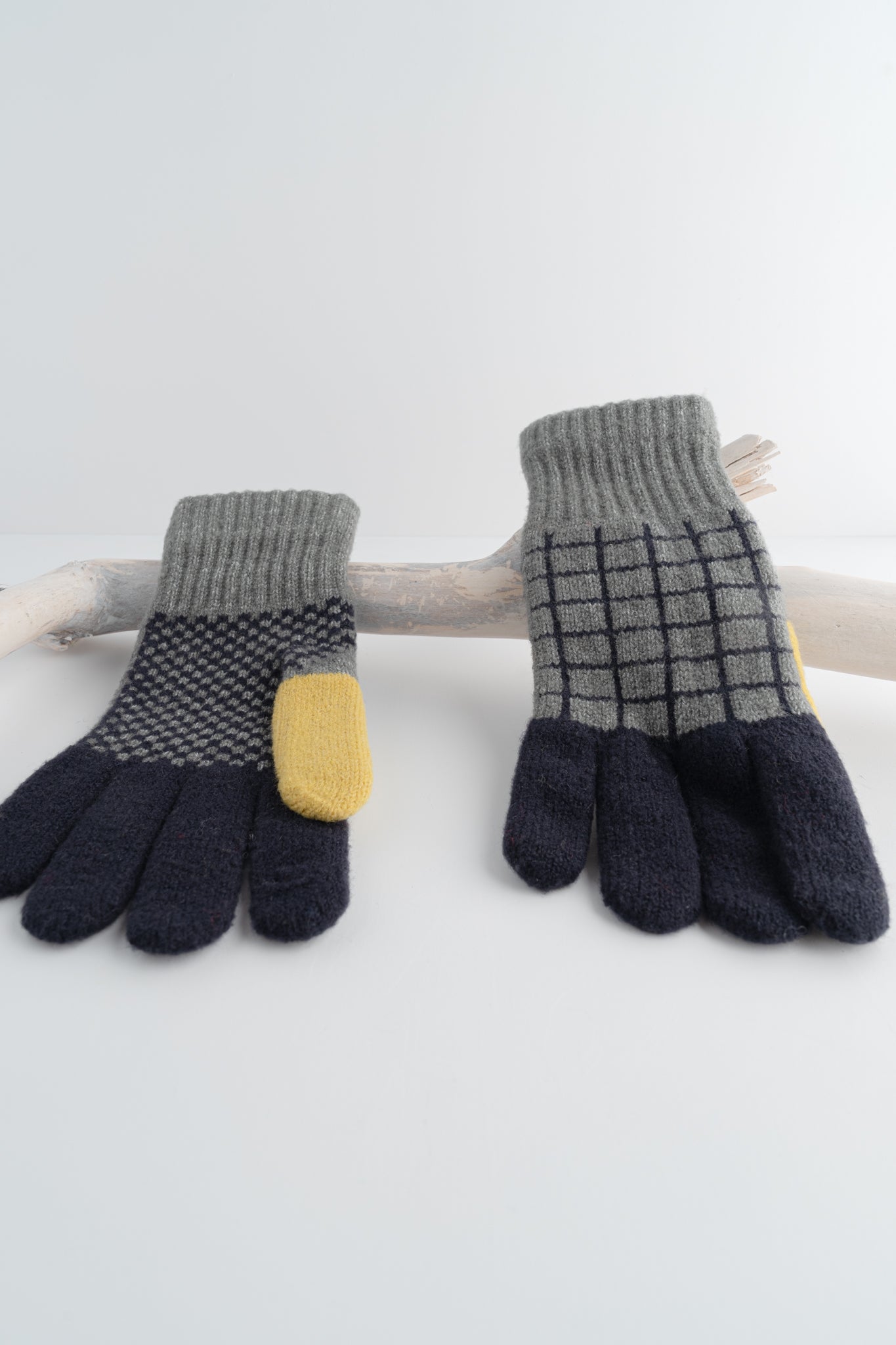 ACCITY Whimsy Glove, Gray 