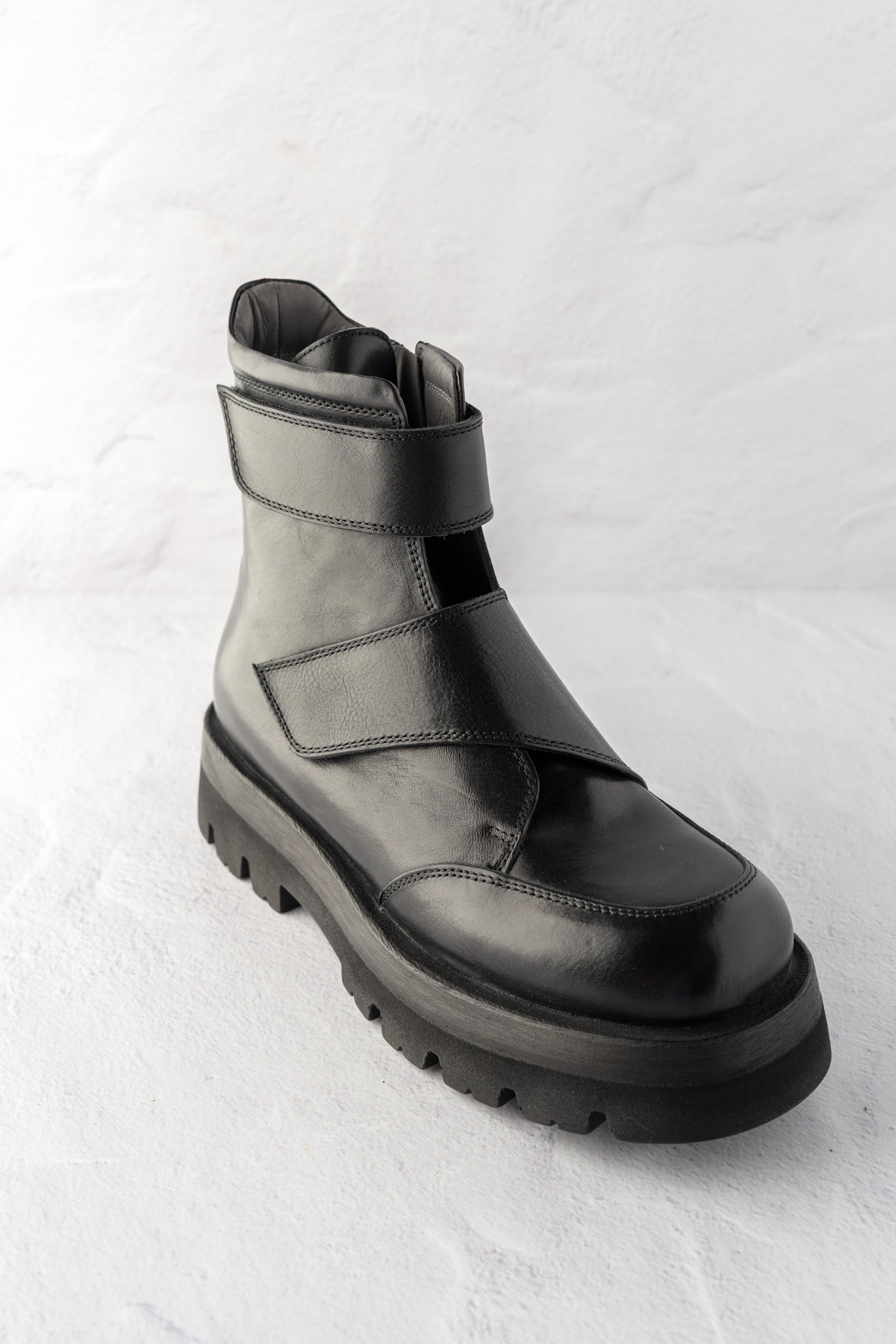 Lofina Crossover Combat Boot, Black 