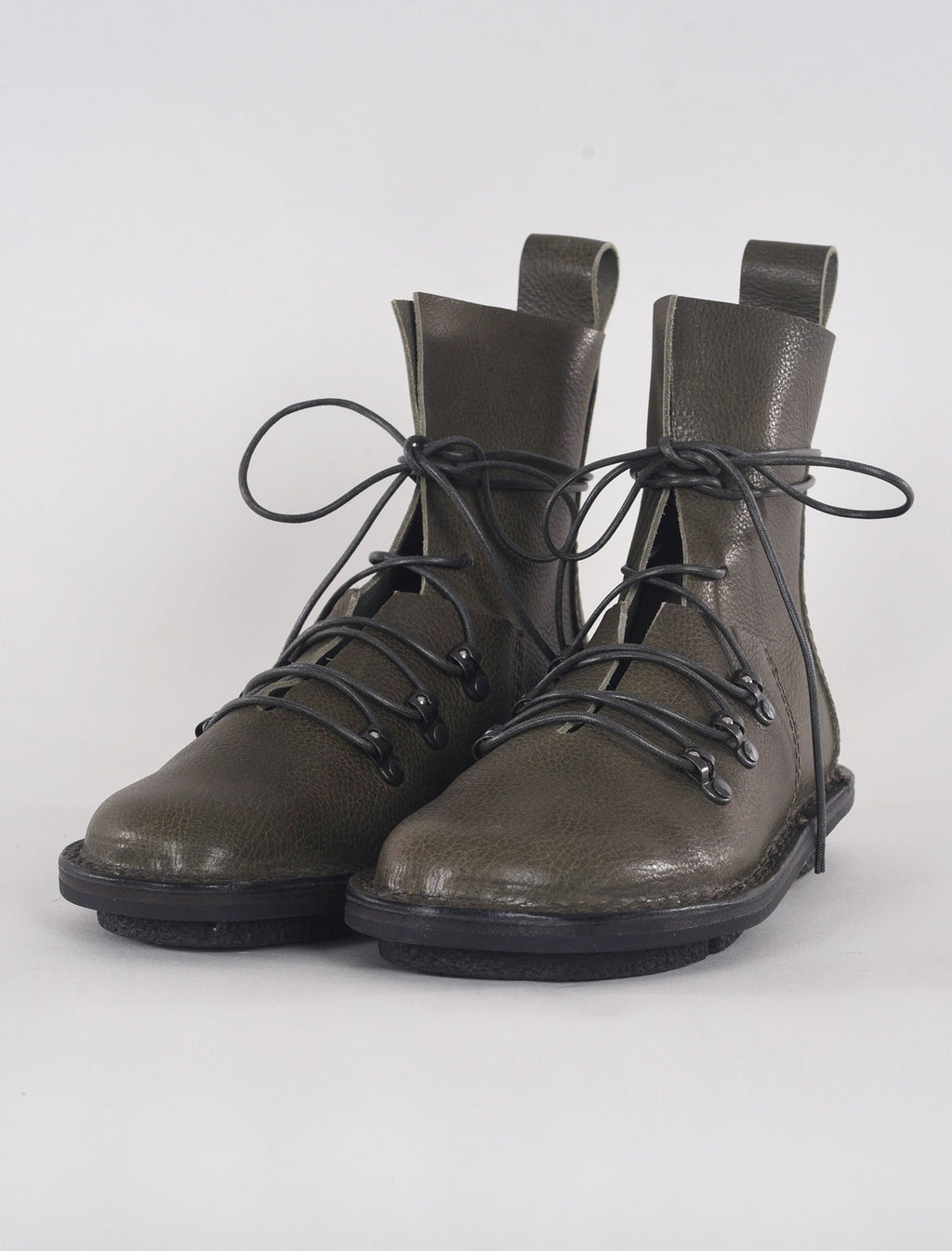 Standstill Closed Boot, Gray Waw