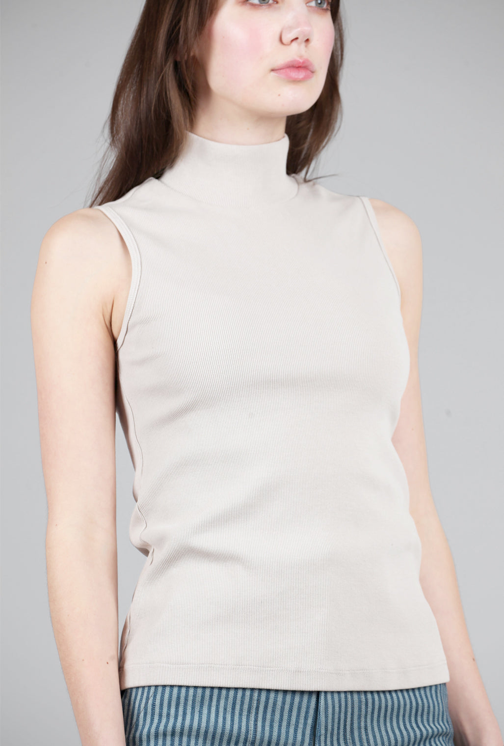 Prairie Underground Sleeveless Mockneck, Selenite 