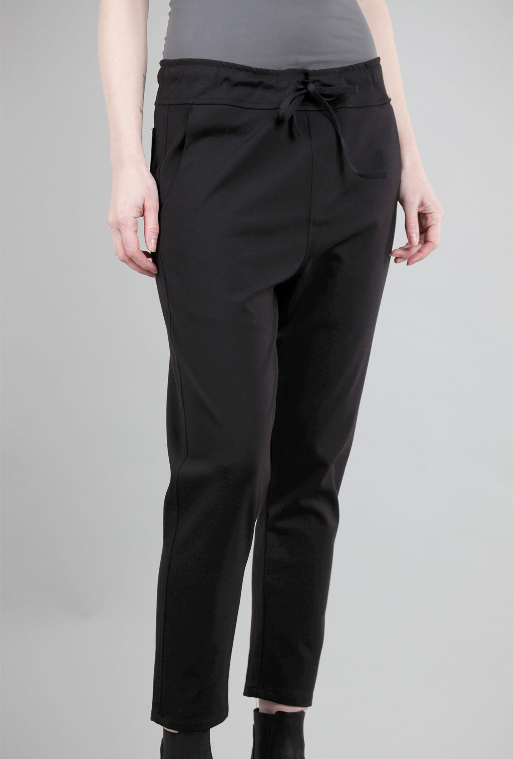 Paper Temples Tulum Pant, Black Ponte 