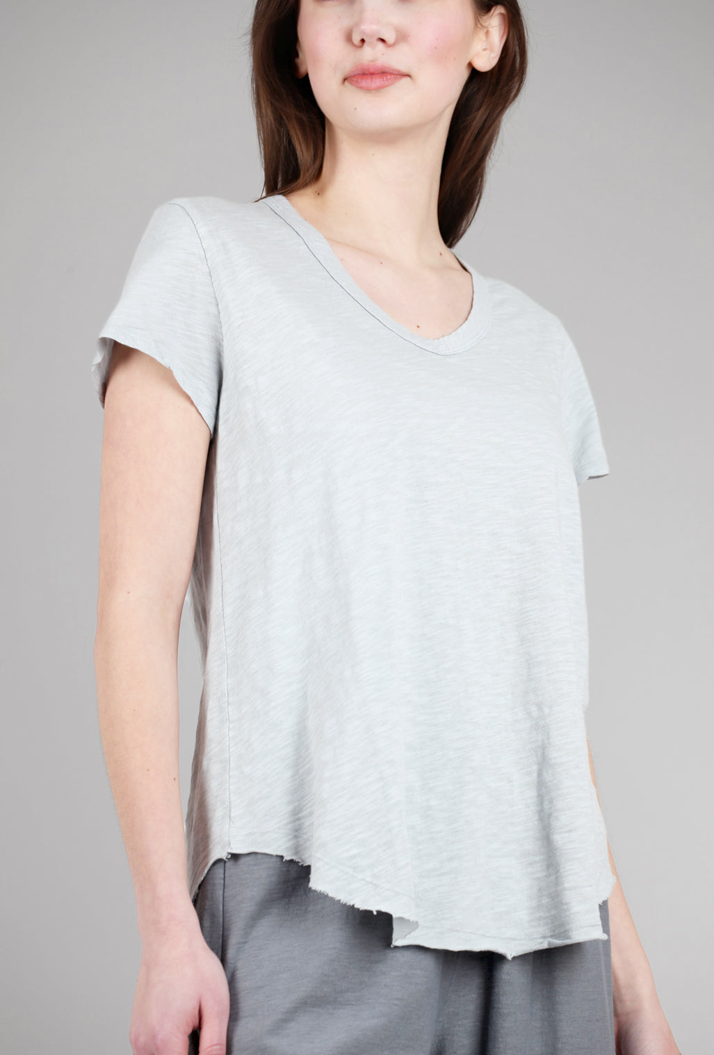 Mododoc Curved Hem Vee Tee, Natural Gray 