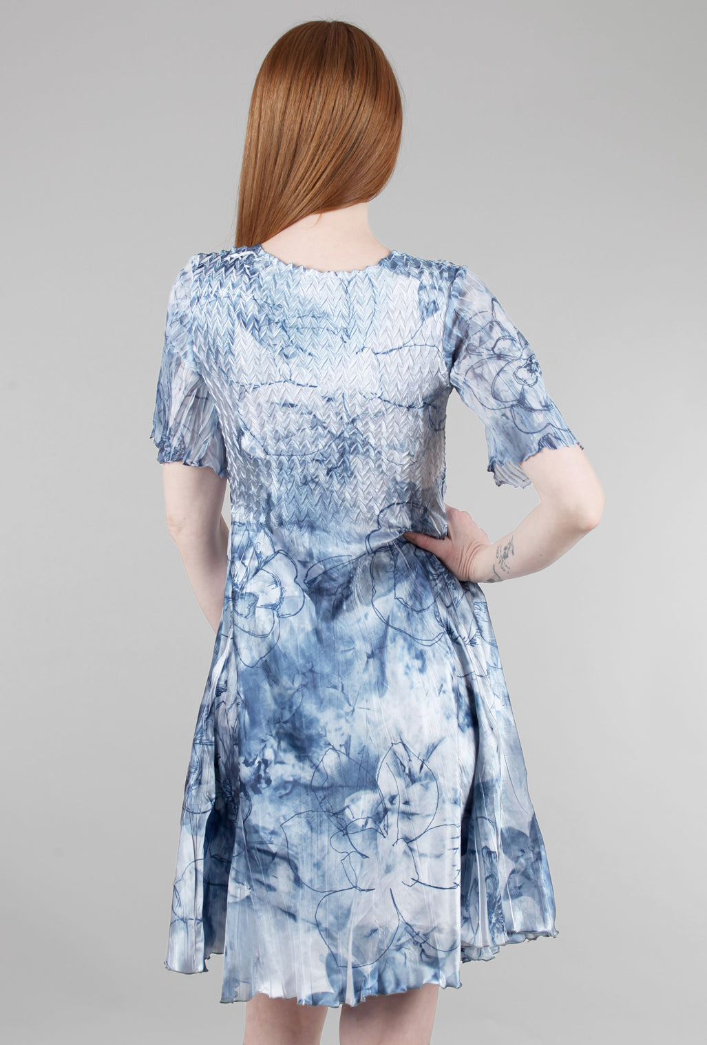 Komarov Short Flounce-Sleeve Sketch Dress, Indigo 