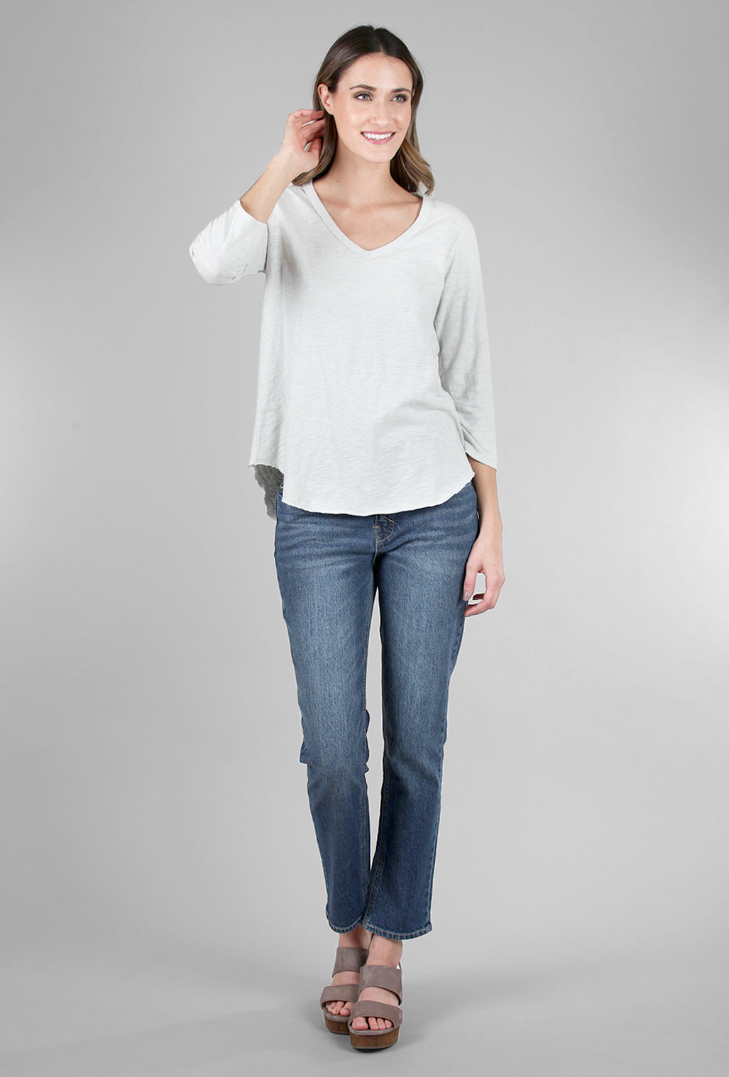 Mododoc Curved Hem Vee Tee, Cloud Gray 