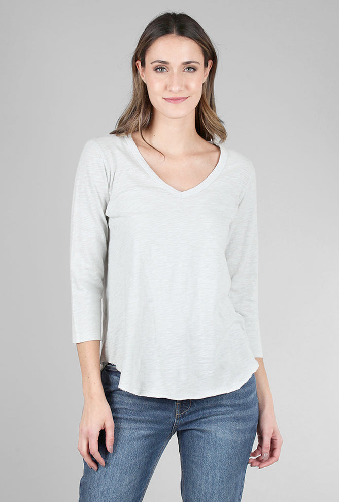 Mododoc Curved Hem Vee Tee, Cloud Gray 