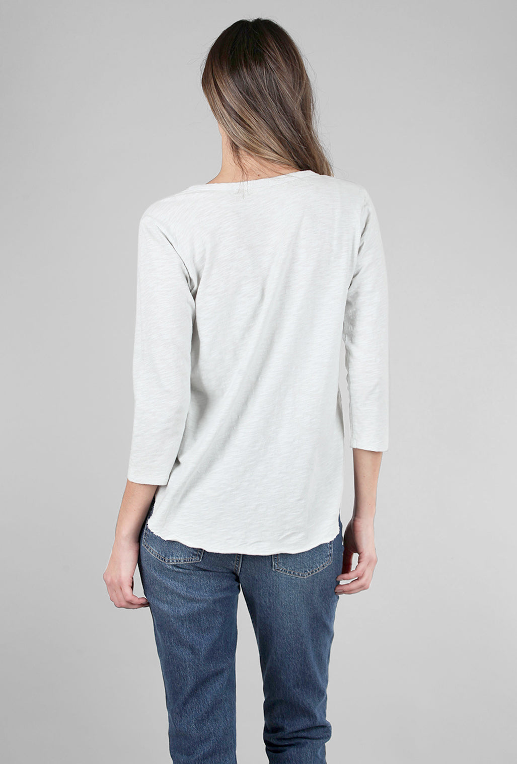 Mododoc Curved Hem Vee Tee, Cloud Gray 