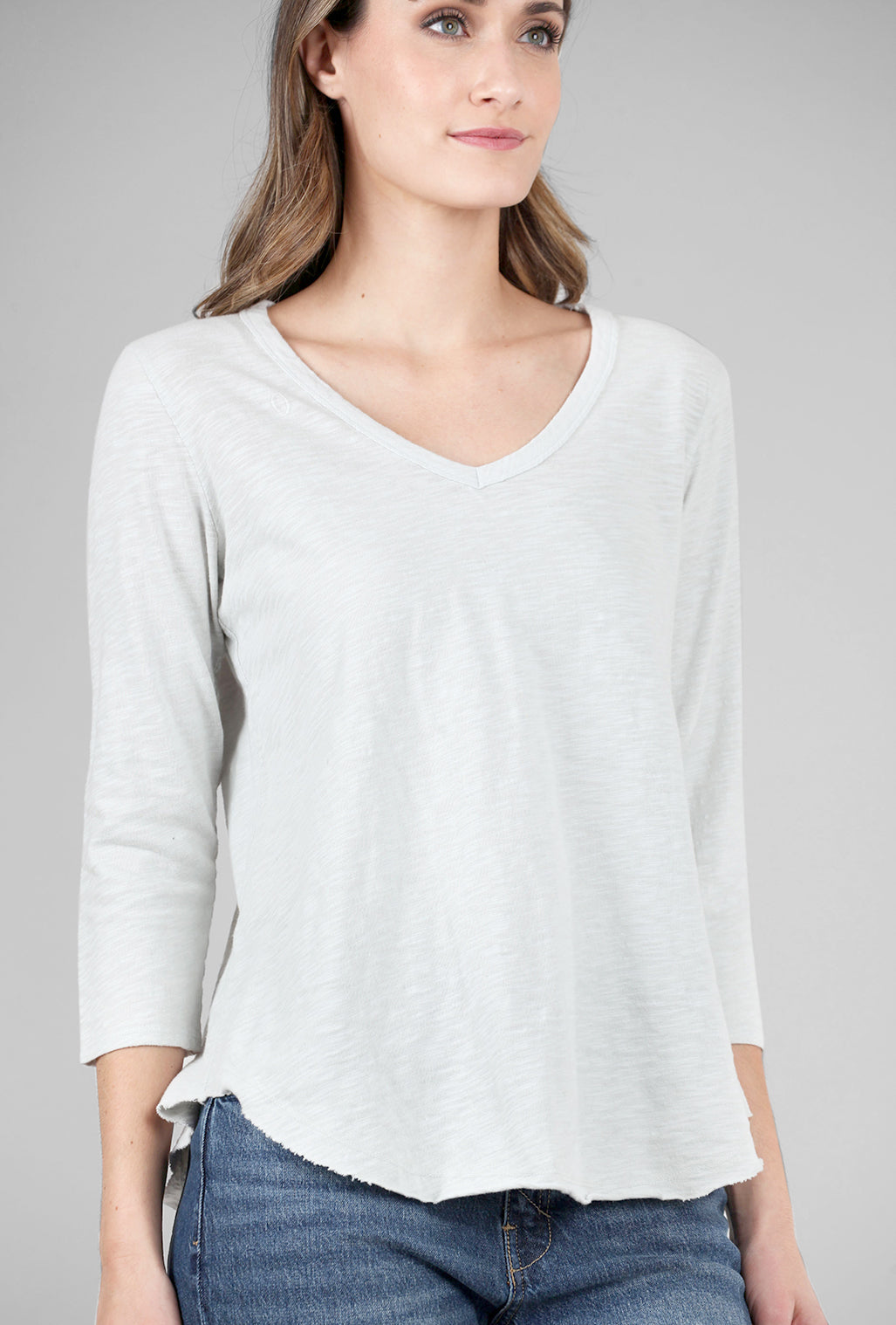 Mododoc Curved Hem Vee Tee, Cloud Gray 