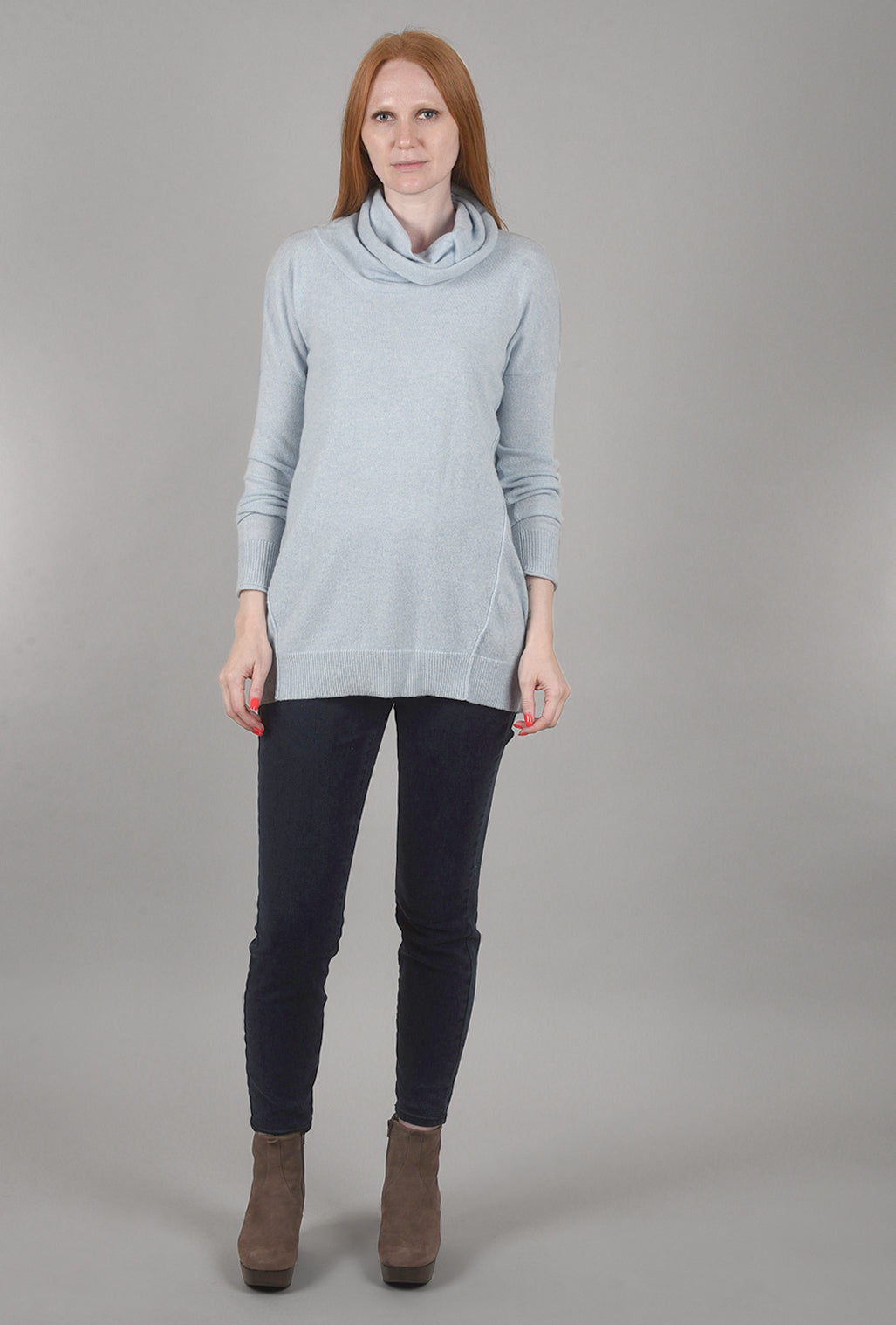 Kinross Cashmere Exposed-Seam Cowl Sweater, Haze 