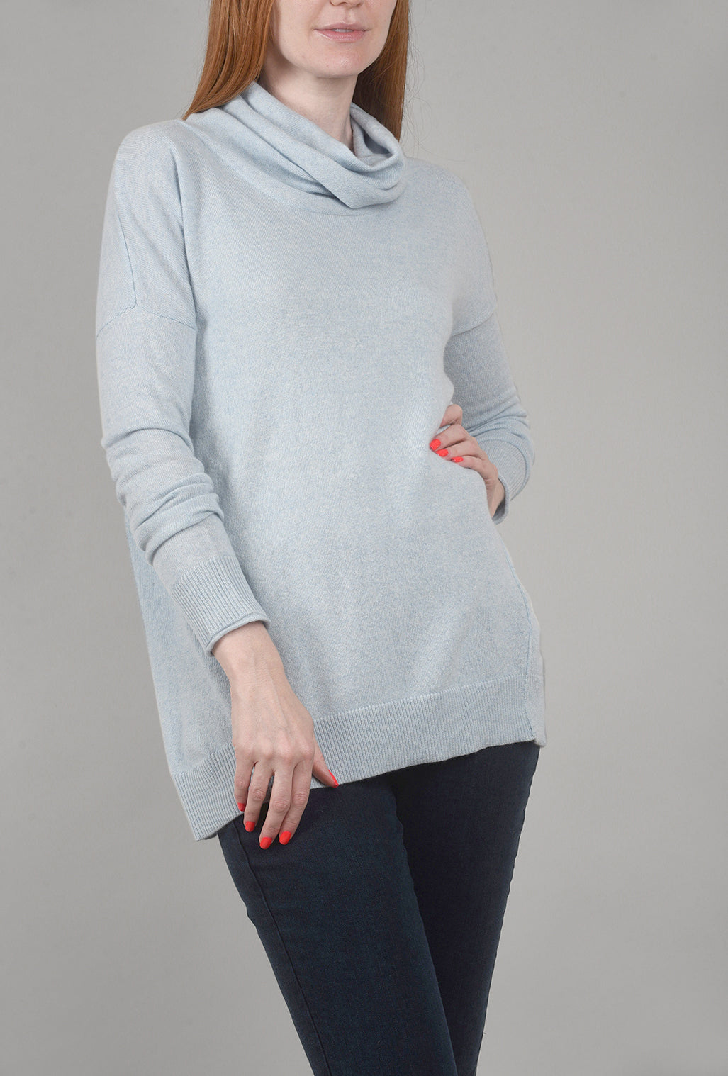 Kinross Cashmere Exposed-Seam Cowl Sweater, Haze 