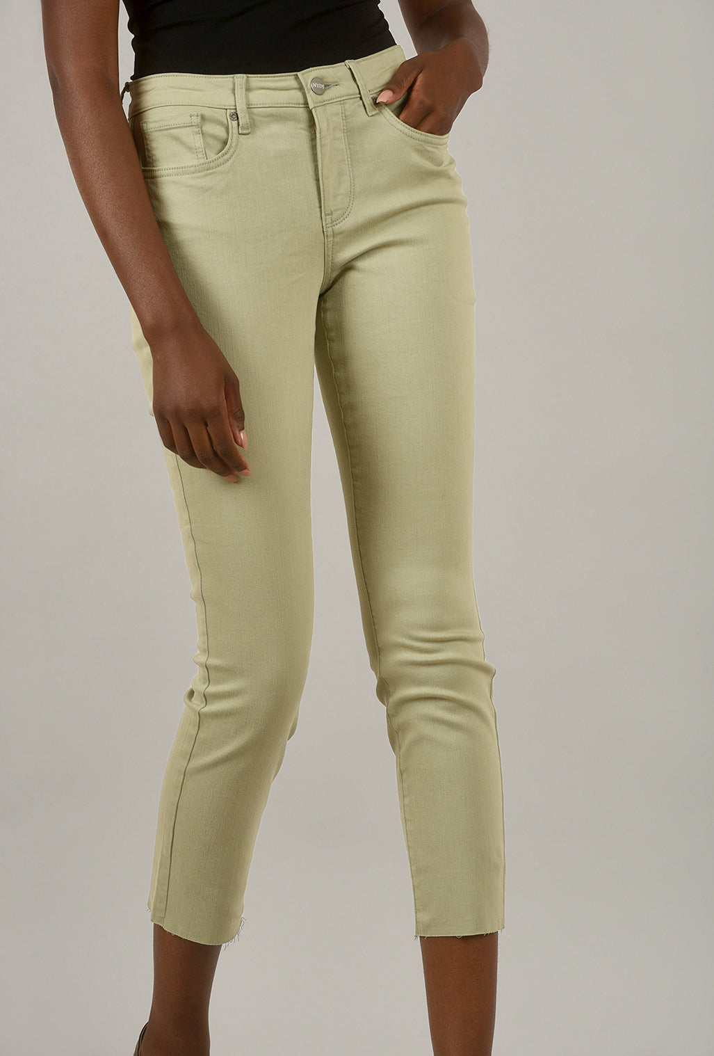 NYDJ Alina Raw-Hem Skinny Denim, Bamboo 